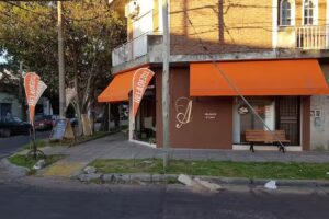 Anthony Helader&iacute;a Y Caf&eacute;