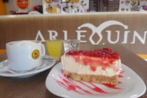 Arlequ&iacute;n Helados y Caf&eacute; Peatonal