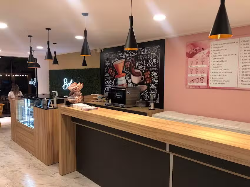 BAH&Iacute;A CAFETER&Iacute;A HELADER&Iacute;A