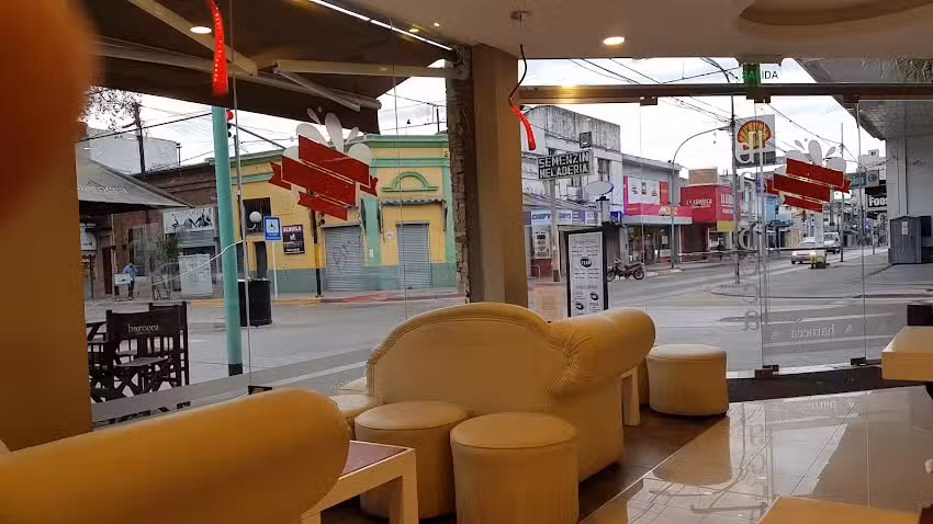 Barocca Cafe, Zarate