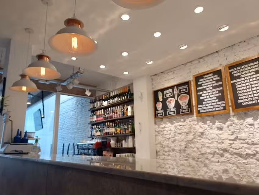 Benoli helados y caf&eacute;