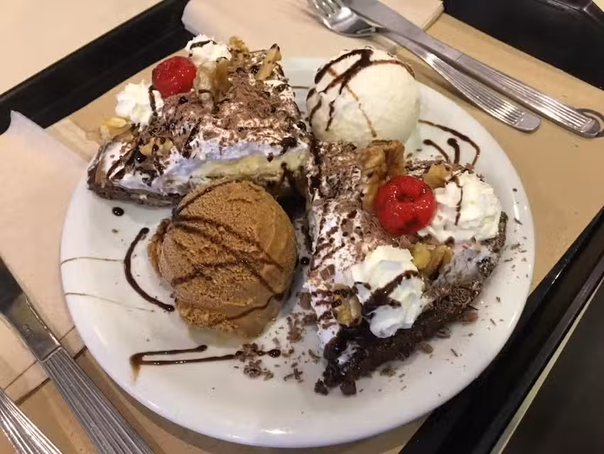 Brinato helados & caf&eacute;