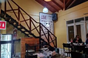 Clip’s || Restaurant, pizzería, heladería