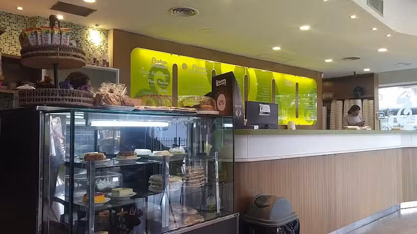 CR helados & caf&eacute;