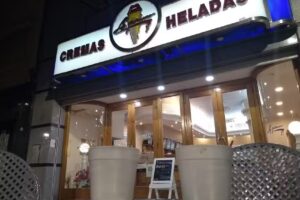 CREMAS HELADAS Lepomm