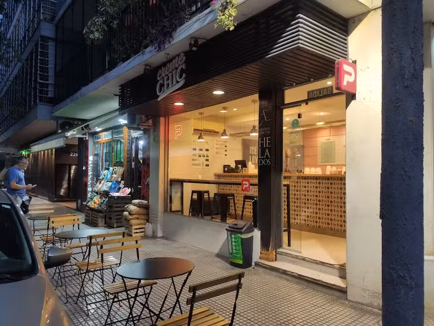 Cr&egrave;me Chic &ndash; Helados y Caf&eacute;