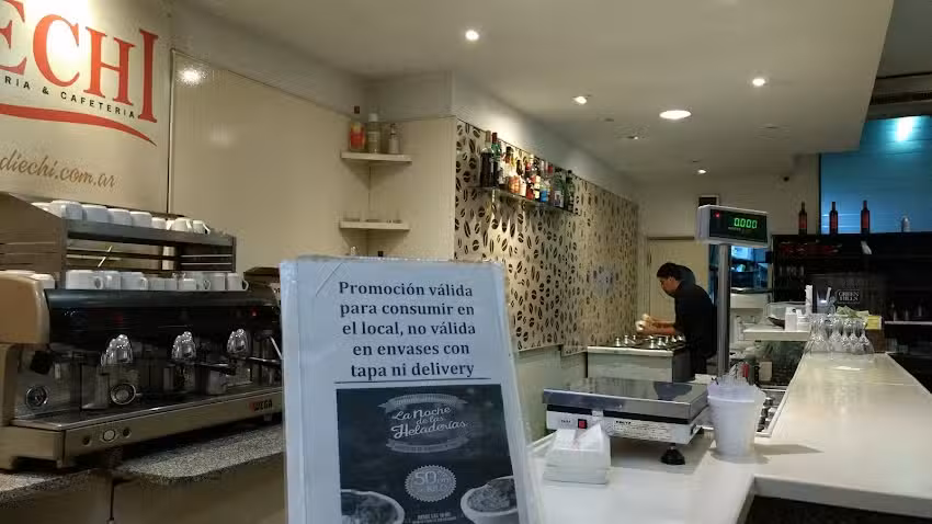 Diechi Helader&iacute;a
