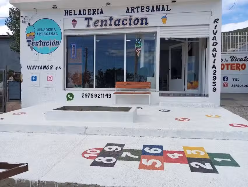 DRUGSTORE y HELADERIA ARTESANAL TENTACI&Oacute;N