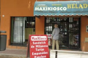 Francesco Helados y Maxikiosco