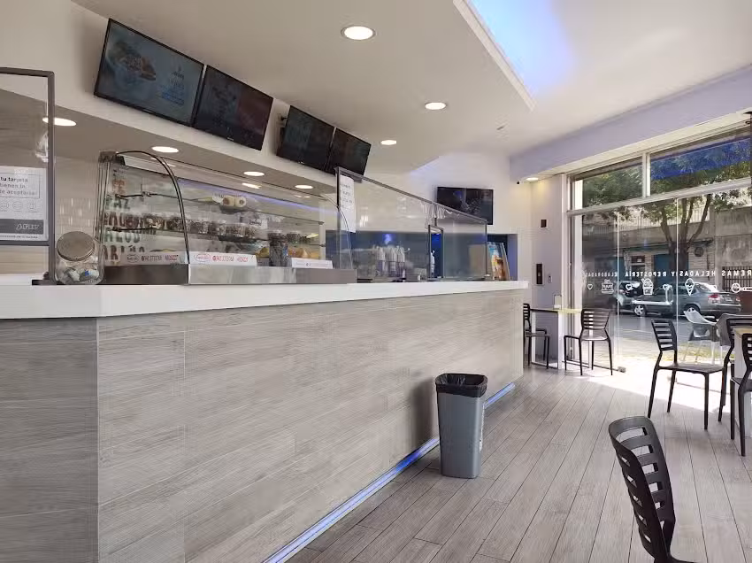 Free Shop helados, tortas y cafe