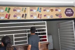 Fr&iacute;o Banda (F&aacute;brica de Helados)