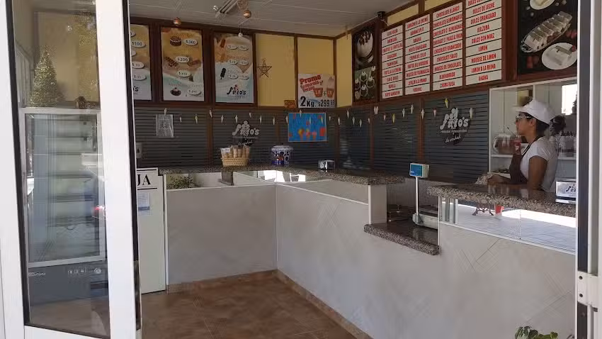 Frio&rsquo;s Heladerias Bat&aacute;n