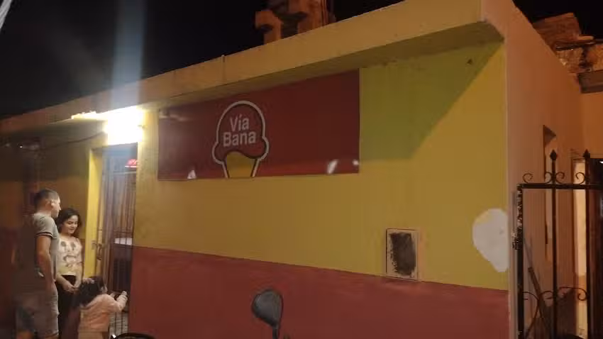 HELADER&Iacute;A ANTO ROJAS