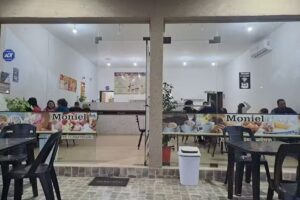 HELADERÍA &CAFÉ MONIEL