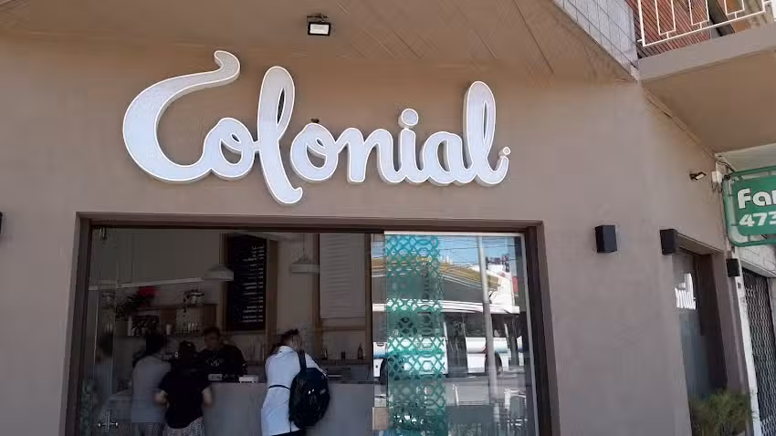 Helader&iacute;a Colonial Helados & Caf&eacute; Munro