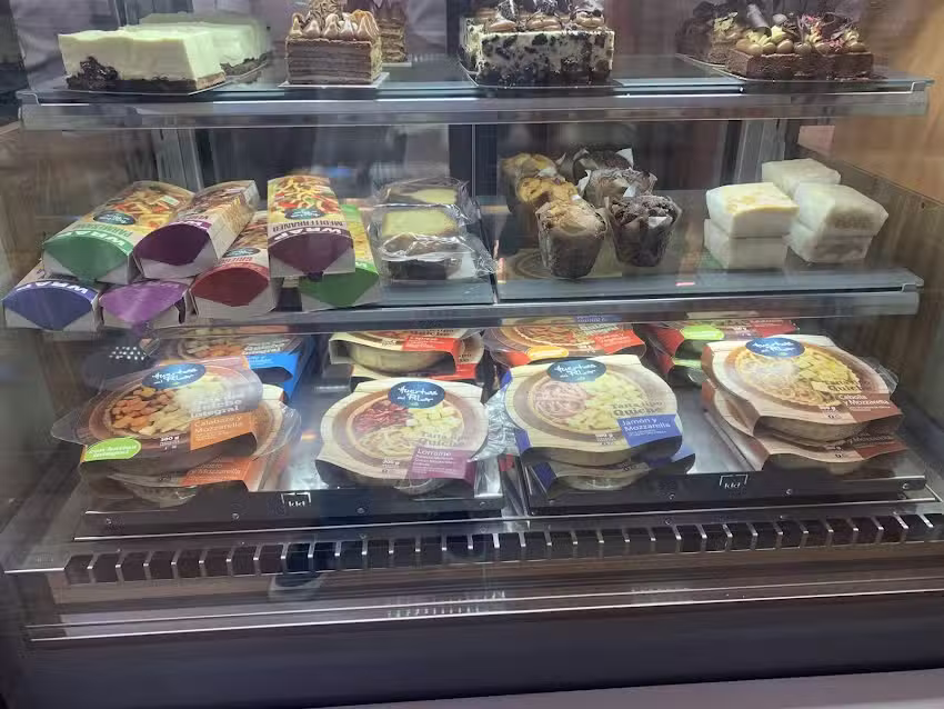 HELADERIA COLONIAL HELADOS &. CAFE VALENTIN ALSINA