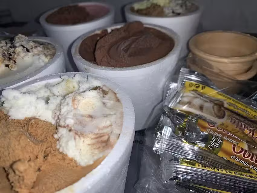 Helader&iacute;a del paseo. Sucursal Banfield Este