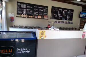 Heladeria igl&uacute; Coronel Su&aacute;rez