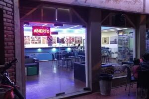 Heladeria Kindy Y Cafeteria El Farol