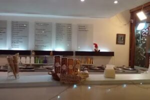 Heladeria Sue&ntilde;os Del Bosque Mar Azul Helados Alfajores Chocolates Artesanias Budines