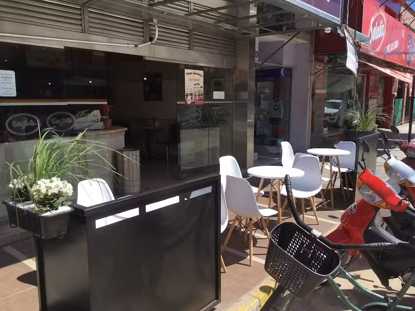 Heladeria &ldquo;Tres Jolie&rdquo;