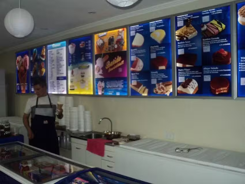 Heladeria Y Confiteria Lomoro