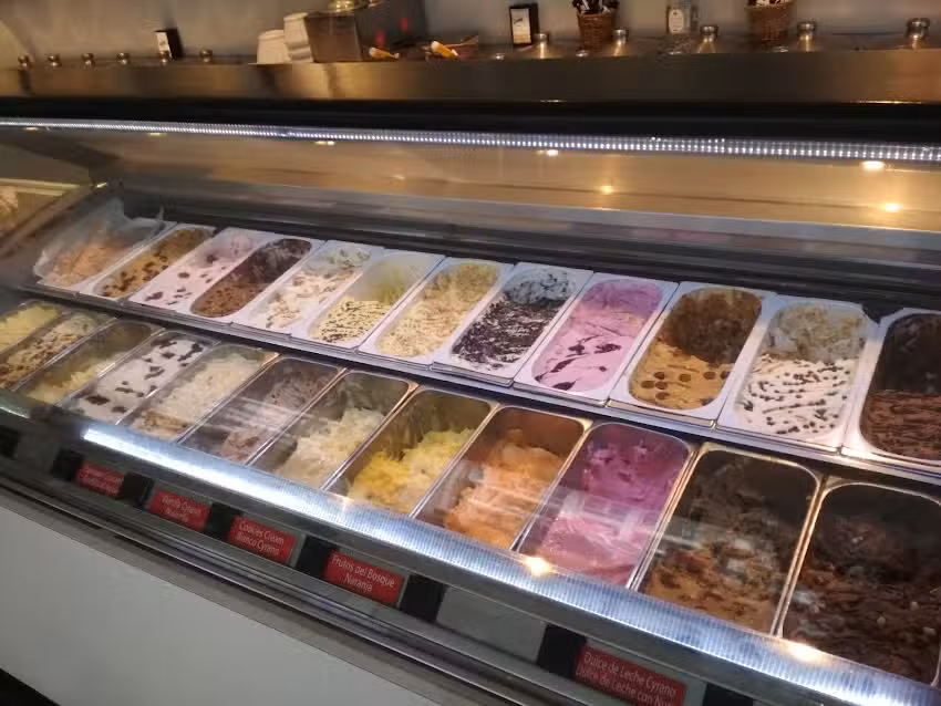 Helados Cyrano Balcarce