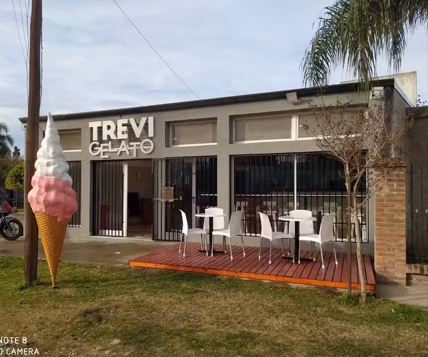 Helados Trevi.