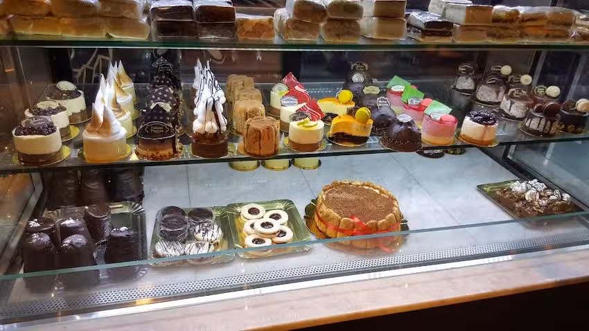 LᴀᴅᴏʙᴜᴇɴO &ndash; helados & patisserie [Sucursal: Villa del Parque ]