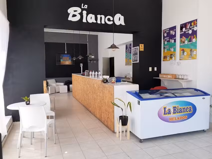 La bianca heladeria y panaderia