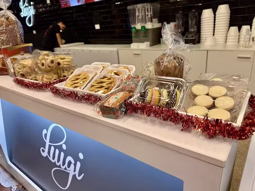 LUIGI Helader&iacute;a, Pasteler&iacute;a & Cafeter&iacute;a