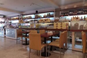 Mar&iacute;a Caf&eacute; y Helados