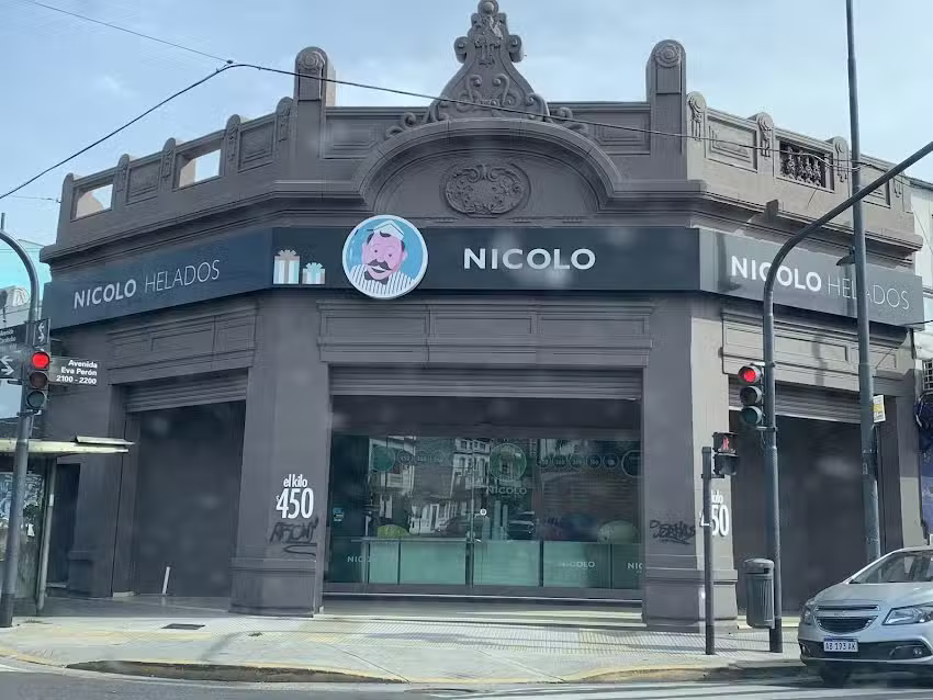 Nicolo Helados