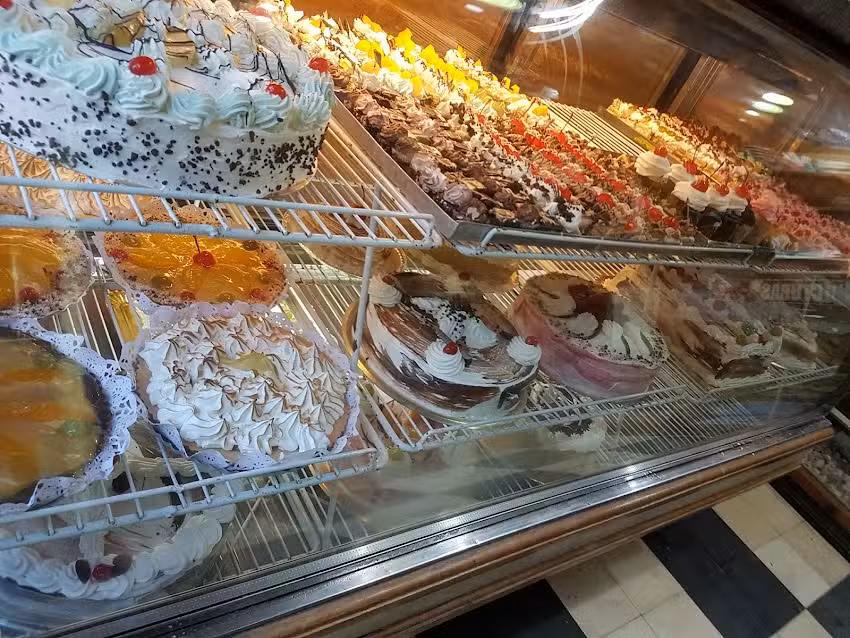 Panader&iacute;a: helader&iacute;a y caf&eacute; jazm&iacute;n