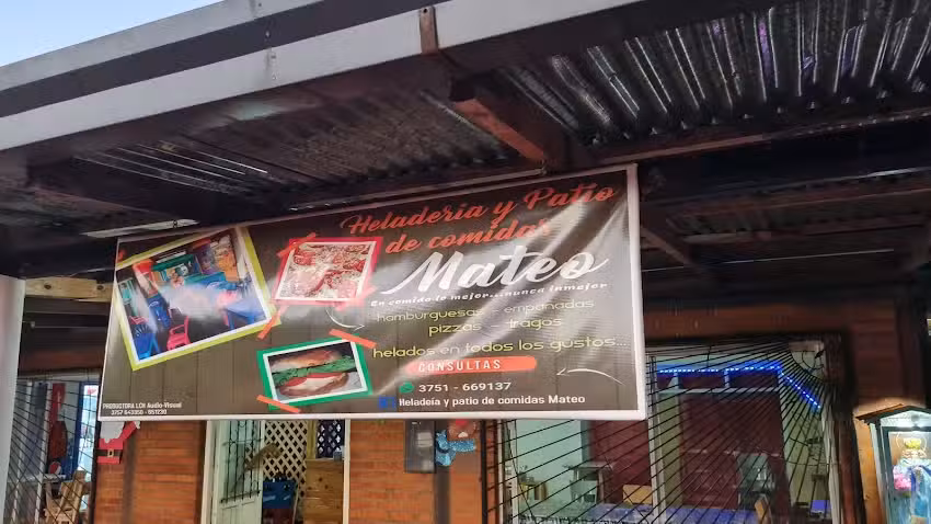 Patio de comidas y heladeria Mate