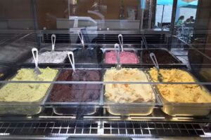 PISHKO QENTI Helader&iacute;a artesanal, cafeter&iacute;a y restaurant