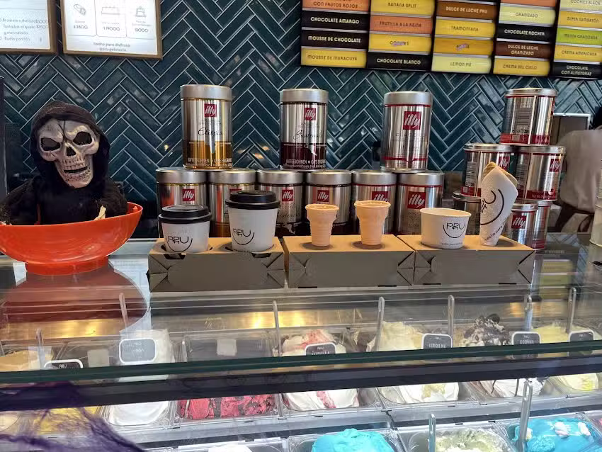 PRU Gelateria & Caffeteria