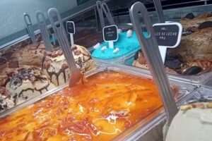 PRU Gelateria & Caffeteria