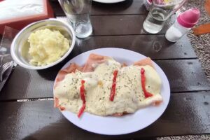 Restaurante y heladería LAS MORAS