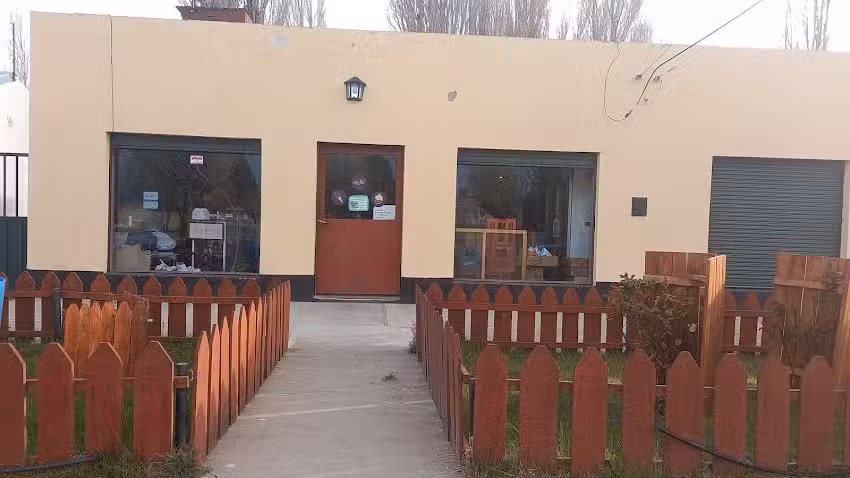 Rotiseria y Heladeria Ari-Bel